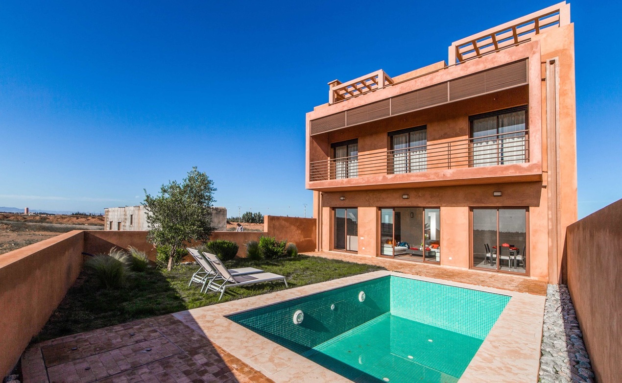 AKENZA GOLF RESORT MARRAKECH : Villa façade lumière journée