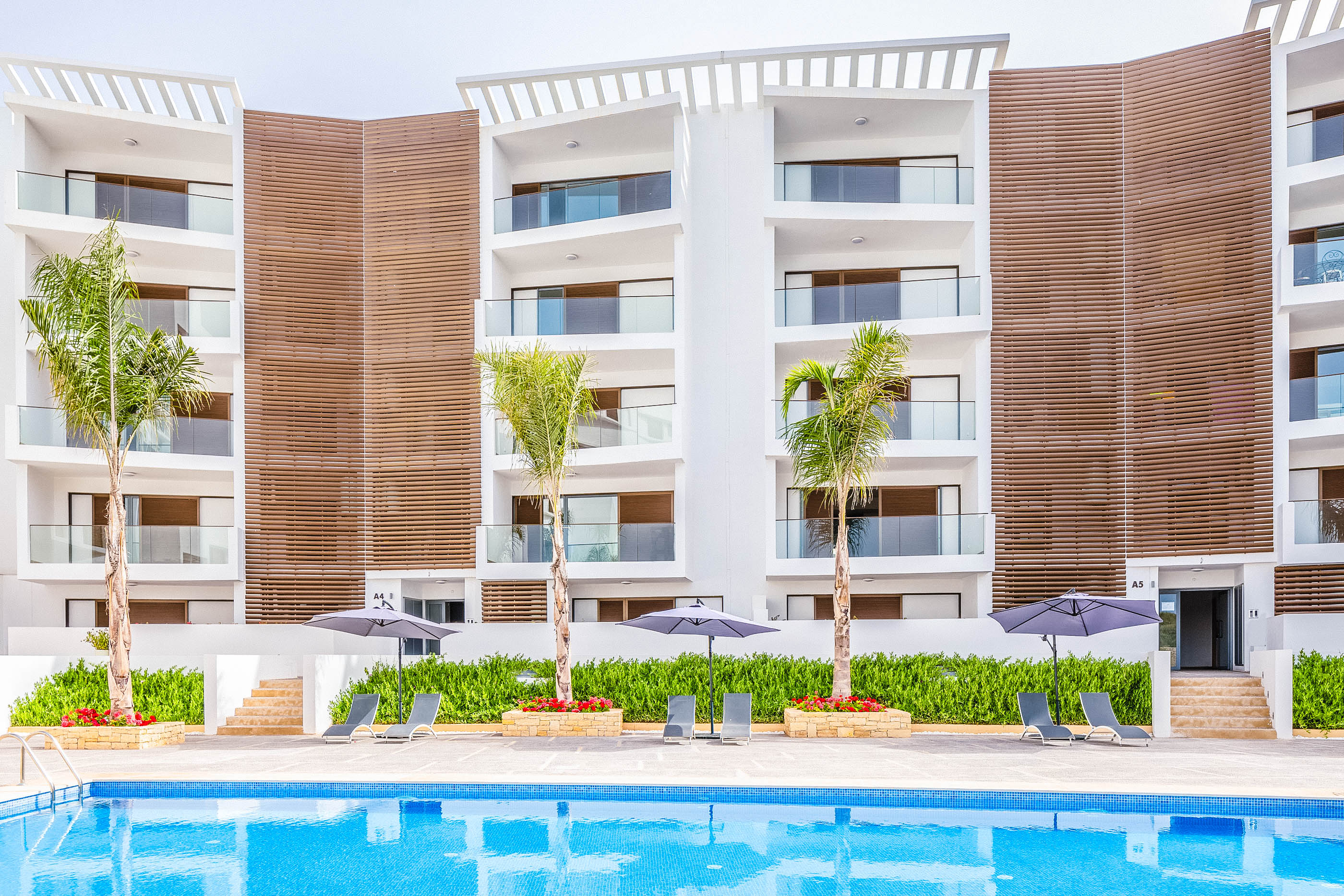 IKEN PARK FOUNTY AGADIR : vue façade depuis la piscine